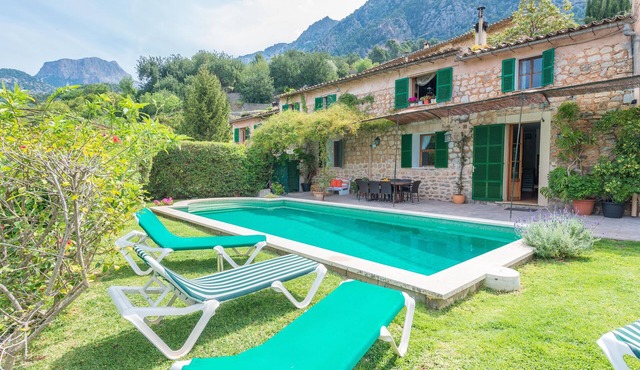 CAS PATRO LAU - Villa with private pool in Fornalutx. Free WiFi