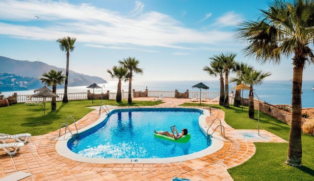 Casa Acogedora & Vistas Espectaculares/terraza & Piscina & Garaje & Wifi
