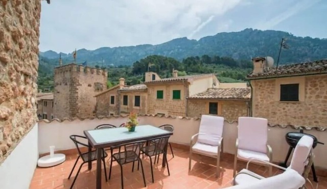 Casa Catalina, house with bbq in the center of Fornalutx