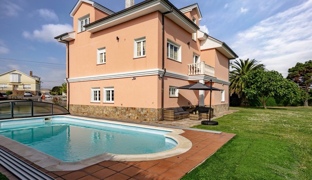 Casa Chano with Garden, Private Pool and Mountain Views