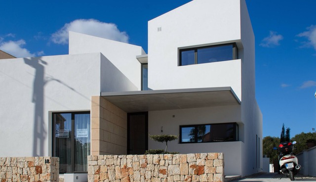 Casa dia y noche, newly built (2016) villa, designed by the architect Ramón Juan Más