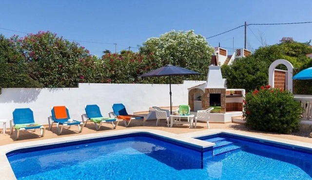 Casa Dos Mas: Unforgettable Family Getaway