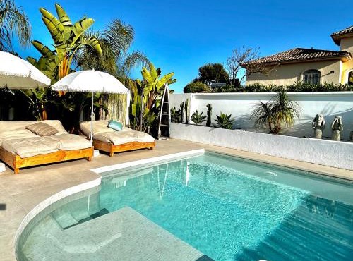 Casa Duende, Estepona, Private beach house with heated pool
