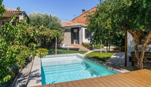 Casa el Olivo. Ideal house to escape for a few days in Valdemorillo