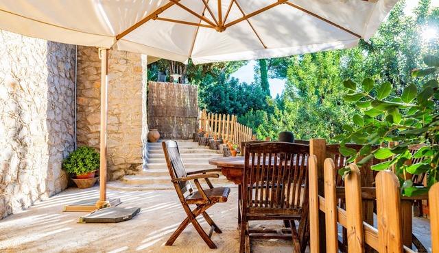 Casa en las Montañas de Benicassim — Mountain Forest Retreat with Private Terrace and Wi-Fi