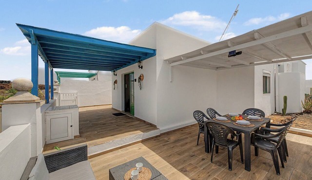 Casa Kalendra Rofe – Authentic Lanzarote by the Sea