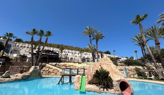 *Casa Flora* Bungalow with pool in Calpe in Calp