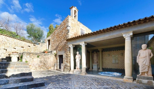 Casa Histórica Para Ciclistas con Piscina, Sauna e Hidromasaje