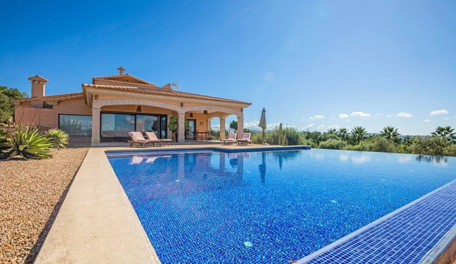 Casa Rogeta - Four Bedroom Villa, Sleeps 8