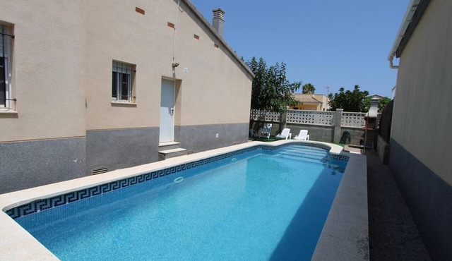 CASA SONIA,Ideal house for your holidays near the sea, free wifi, optional air conditioning , private pool, pets allowed, dog’s beach.