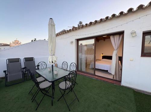 Cathedral views balconies & private terrace