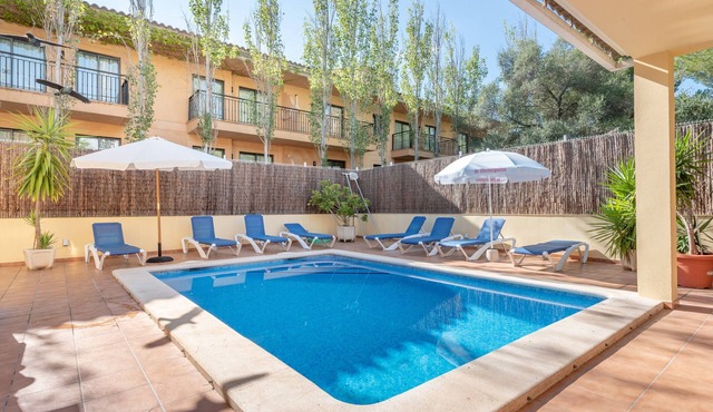 Central House with Pool - Casa Prestige