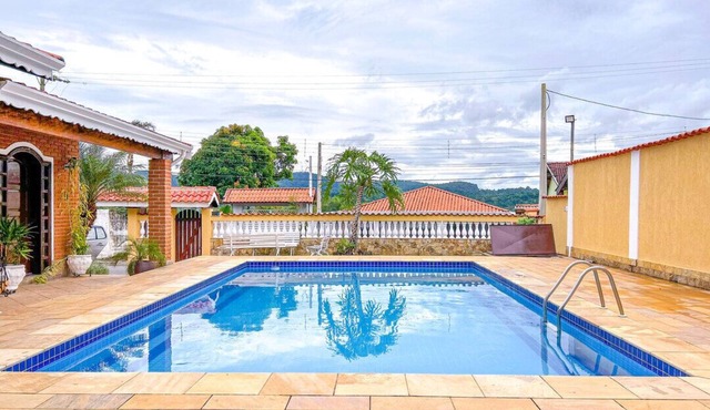 Chácara elegante com piscina e lazer em Atibaia/SP in Atibaia