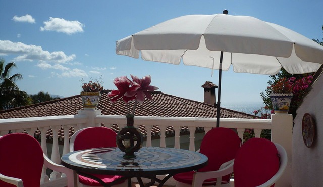 chalet bougainvillea sea view 500 m. from the beach available wifi