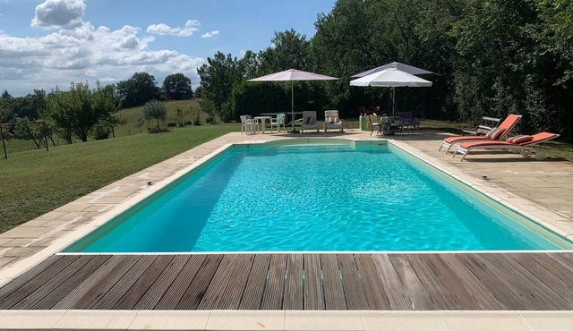 Characterful Villa, Le Paradis 4 Stars – Style, Comfort, Serenity, Private Pool in Saint-Frajou