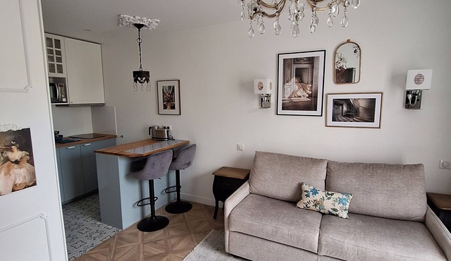 Charmant Studio Cosy Avec Jardin à 7 min du RER A in Maisons-Laffitte
