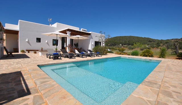 Charming villa in the middle of nature
