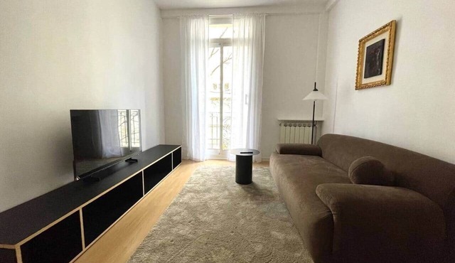 Charming Eixample Flat | Private Balcony