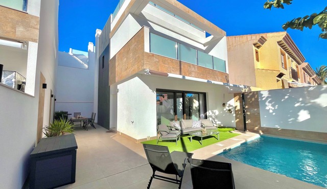 Charming 3-Bed Villa with Private Pool in San Pedro del Pinatar in San Pedro del Pinatar