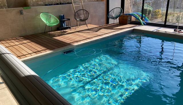 Charming Holiday Home 'Les Griottes Gîte de Charme' with Indoor Pool in Verdigny