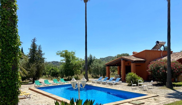 Charming rustic home in Alaró, perfect for families and groups amid nature