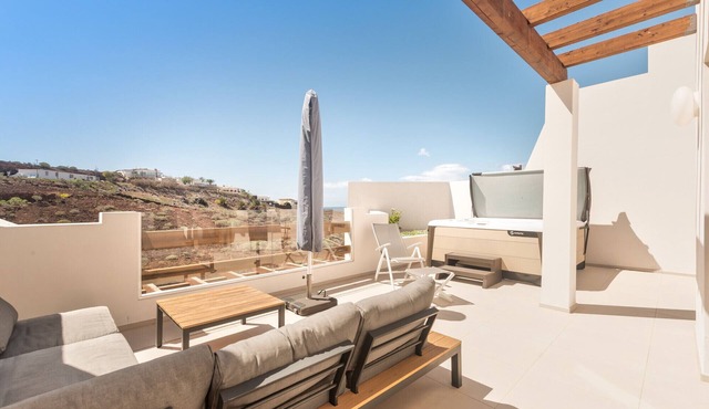 Colinas - Agora 3.3 PENTHOUSE DELUXE & JACUZZI 2B
