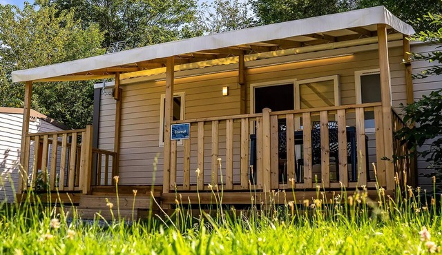 Comfort Mobile Home - 2 Bedrooms, Sleeps 4 in CHAMPAGNEY