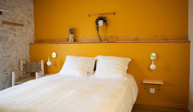 Condrieu-Apartment-Ensuite with Shower-Terrace in Lamotte-du-Rhone