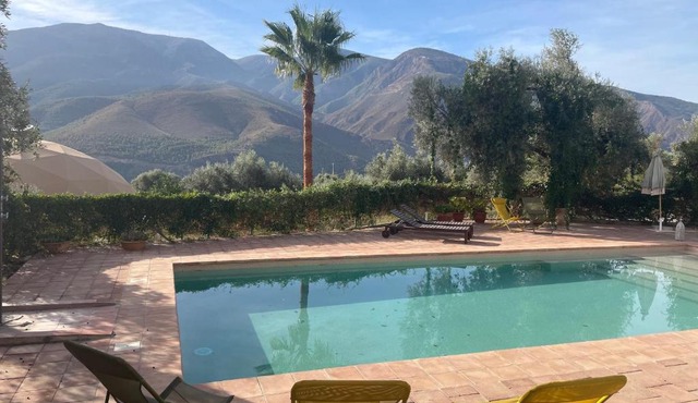 Cortijo Tayula-Centro de Recuperación y Descanso