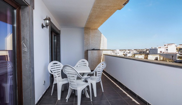 Cosy Apartment “Apartamento Callao 11” with Wi-Fi, Terrace & Shared Pool