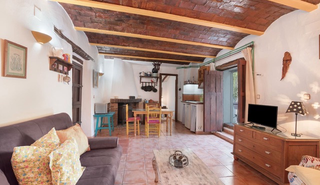 Country House 'La Rana Verde De Abajo' with Mountain View, Private Pool and Wi-Fi