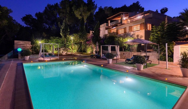 Delightful Ibiza Villa | Spectacular Mountain Views | Villa Jasmine