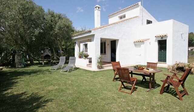 Detached and quiet house near the beach in Trafalgar lighthouse QUINTAS DE LUNA