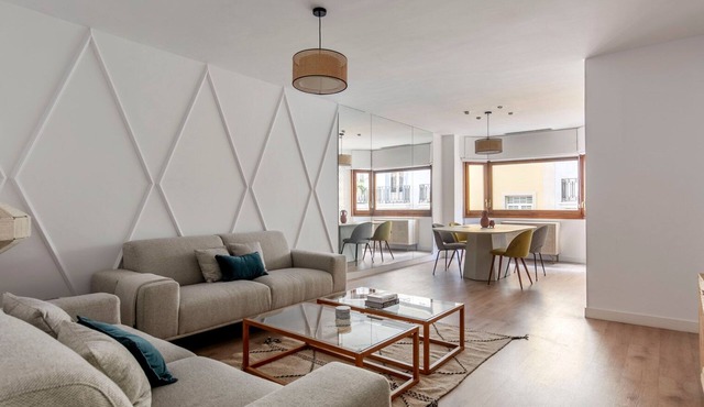 Dreamy Recoletos 2BR w/Pool & Doorman, close to Park, by Blueground