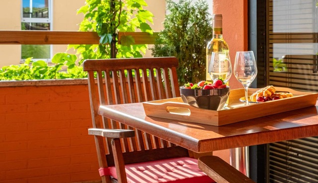 Duplex in Old Town Palamós: 300m from Beach, Terrace & Chill-out Zone