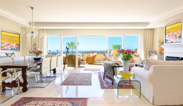 Elviria Hills Penthouse – Idyllic Golf & Sea View Oasis in Marbella