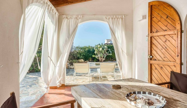 Tord | Villa with pool and air conditioning!