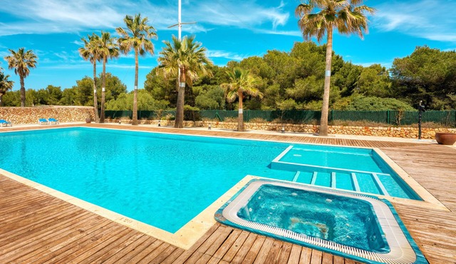 BEAUTIFUL DUPLEX IN CALA SANTANDRIA-CIUTADELLA WITH POOL AND WIFI