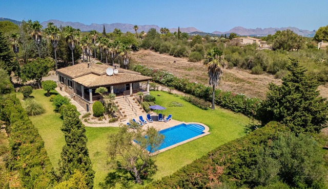 ES CLOS Finca for 6 with private pool in Alcudia