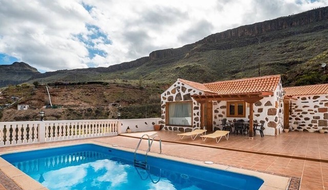 Finca Artemi - Canarian Style farmhouse with private pool