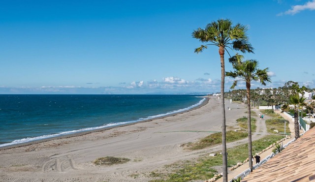 Estepona Beachfront Garden by Libehomes