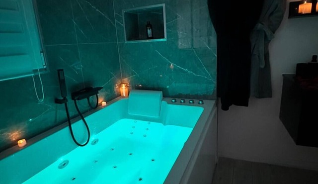 Exclusive getaway with pool and jacuzzi in Clermont