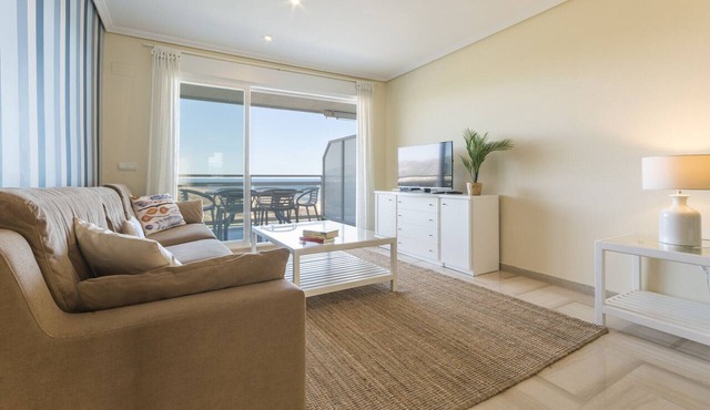 Fabulous beach condo for a great vacation. Amazing Sea Views! - Only families