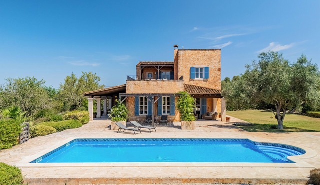 Finca Los Almendros near Santanyi with private pool, wifi and air conditioning