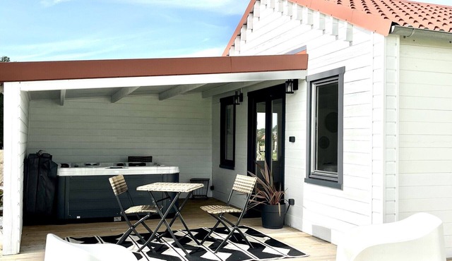 Cottage Avec Jacuzzi à 5 Minutes de la mer in Saint-Quentin-la-Motte-Croix-au-Bailly