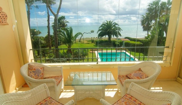 Frontline Beach Bliss Luxury Penthouse with 3 Panoramic Terraces