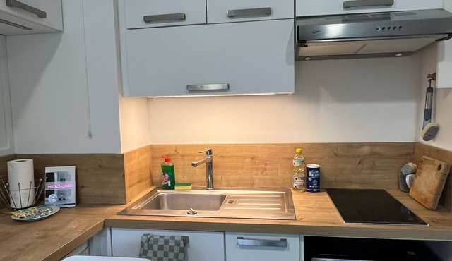 Fully-equipped studio with balcony and quick access to Lille in Croix