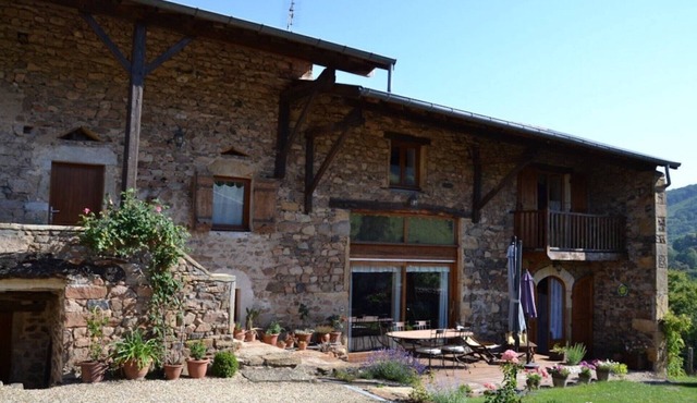 Gîte "La Framboisine": Countryside Views in Bourgvilain
