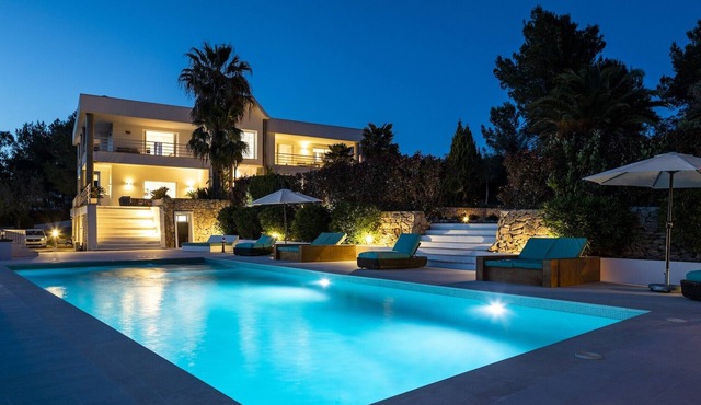 Glamorous Ibiza Villa | Can Diaz | 6 Bedrooms | Fantastic Outdoor Entertaining Areas | Santa Gertrudis