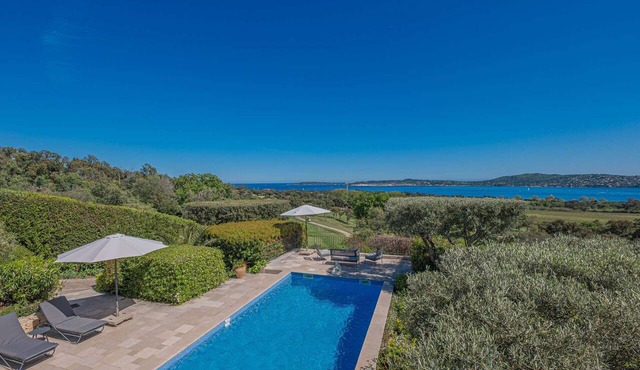 GRIMAUD VILLA WITH AN AMAZING SEAVIEW AND SWIMMING POOL in GRIMAUD